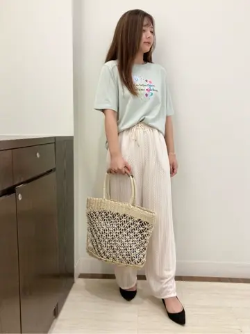 Feroux スタッフ コーディネート画像