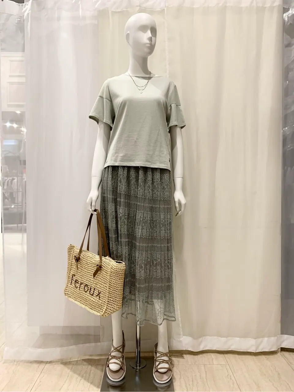  石原 コーディネート画像