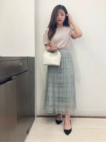 Feroux スタッフ コーディネート画像