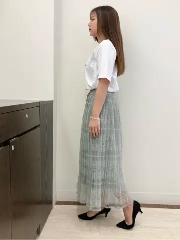 Feroux スタッフ コーディネート画像