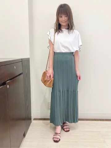 Feroux スタッフ コーディネート画像