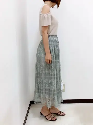 Feroux スタッフ コーディネート画像