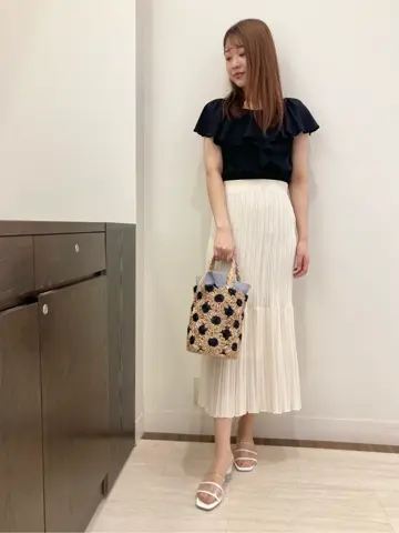 Feroux スタッフ コーディネート画像