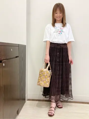 Feroux スタッフ コーディネート画像