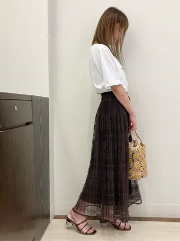 Feroux スタッフ コーディネート画像