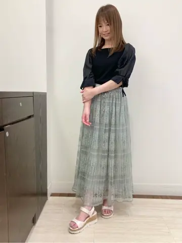 Feroux スタッフ コーディネート画像