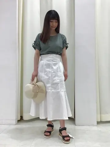 Feroux スタッフ コーディネート画像