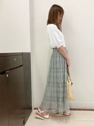 Feroux スタッフ コーディネート画像