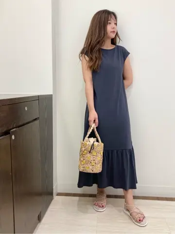 Feroux スタッフ コーディネート画像