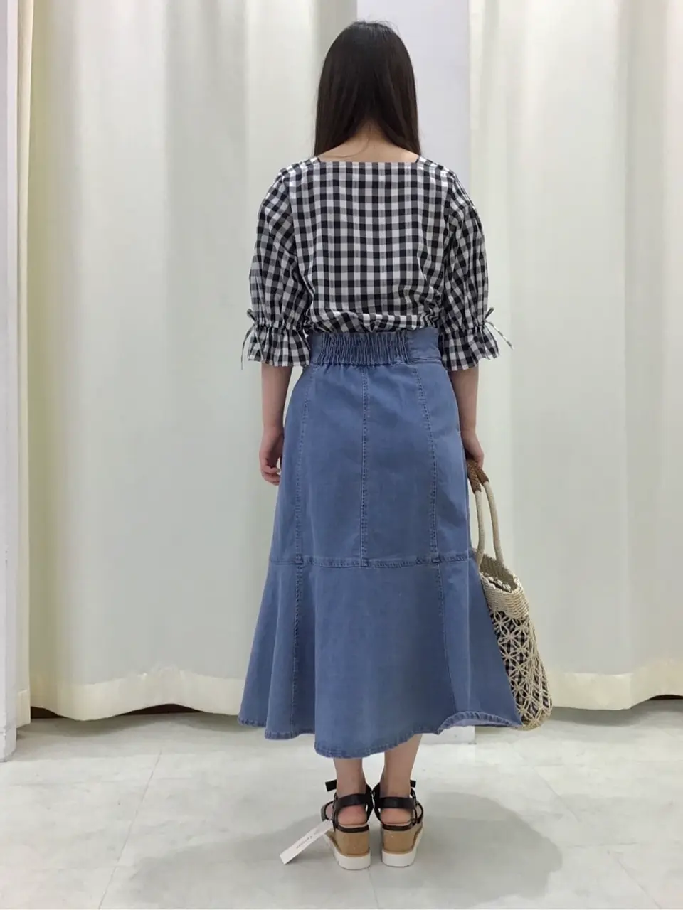 Feroux スタッフ コーディネート画像