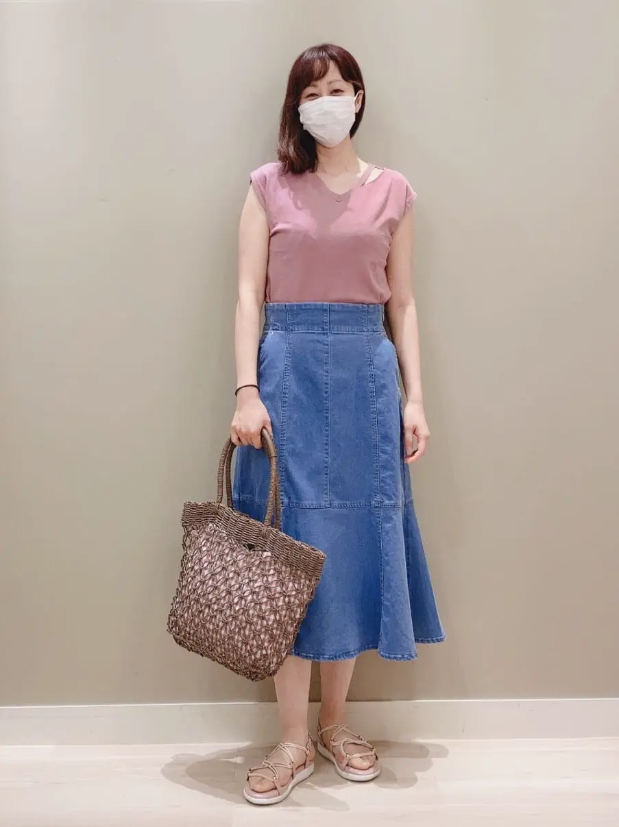 Feroux スタッフ コーディネート画像