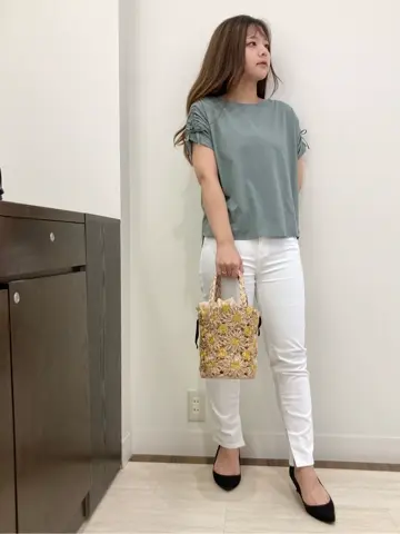 Feroux スタッフ コーディネート画像