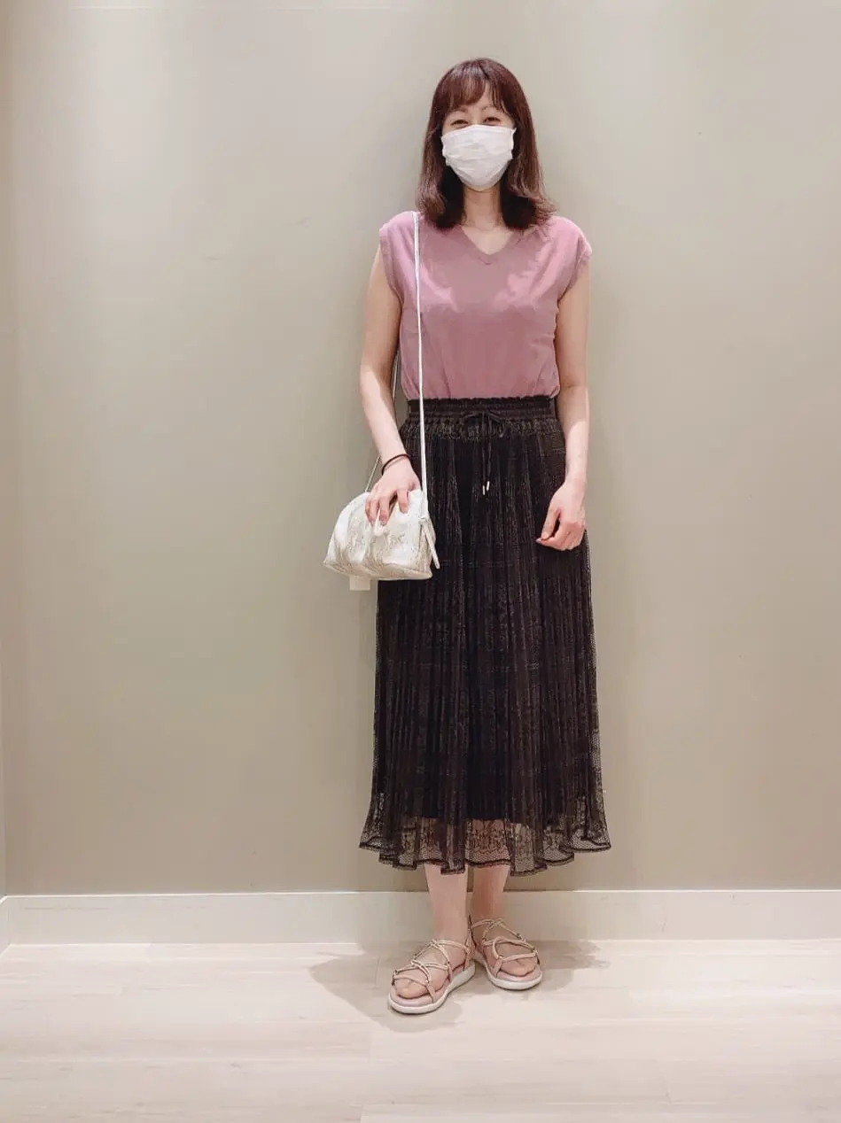 Feroux スタッフ コーディネート画像