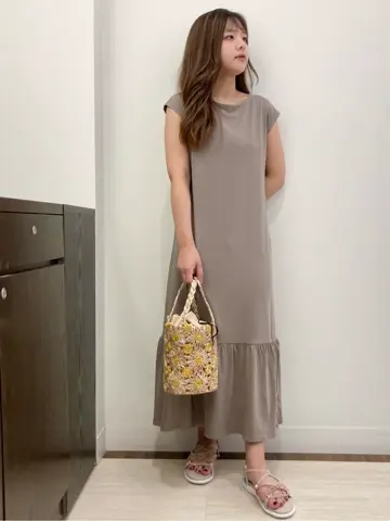 Feroux スタッフ コーディネート画像