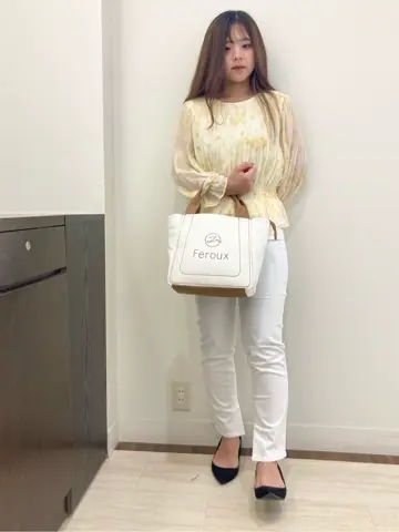 Feroux スタッフ コーディネート画像