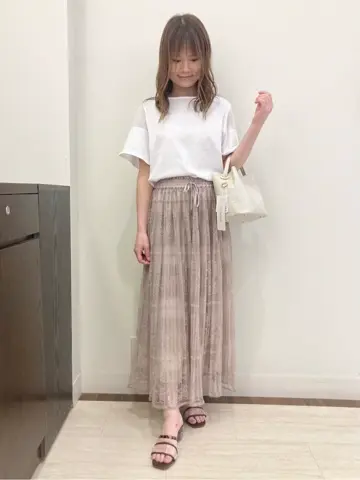 Feroux スタッフ コーディネート画像