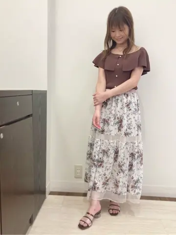 Feroux スタッフ コーディネート画像