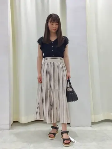 Feroux スタッフ コーディネート画像