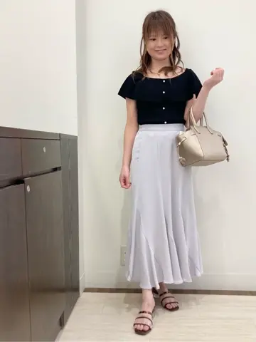 Feroux スタッフ コーディネート画像