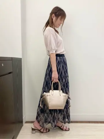 Feroux スタッフ コーディネート画像