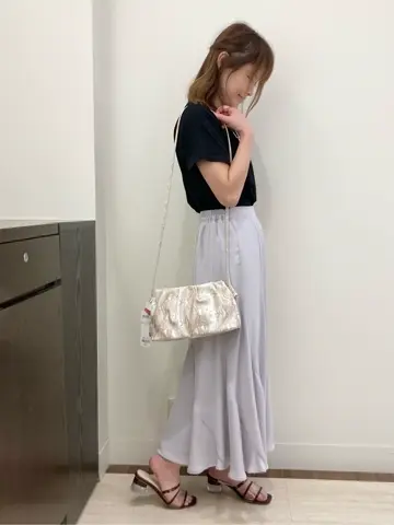 Feroux スタッフ コーディネート画像