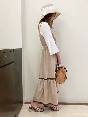 Feroux スタッフ コーディネート画像