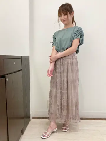 Feroux スタッフ コーディネート画像