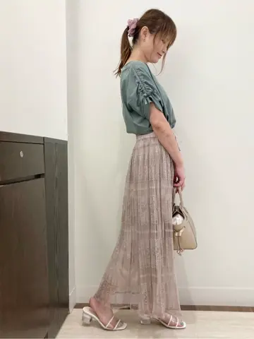 Feroux スタッフ コーディネート画像