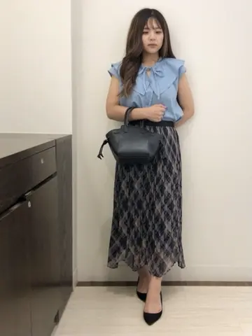 Feroux スタッフ コーディネート画像