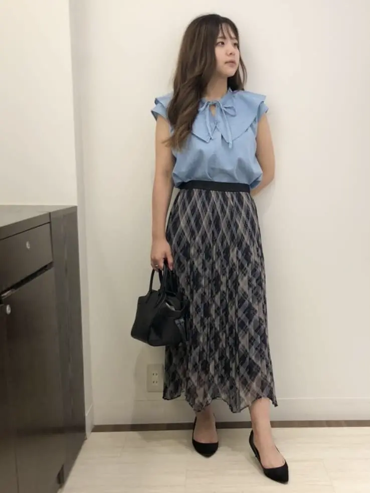 Feroux スタッフ コーディネート画像