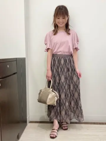 Feroux スタッフ コーディネート画像