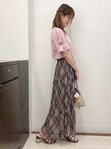 Feroux スタッフ コーディネート画像