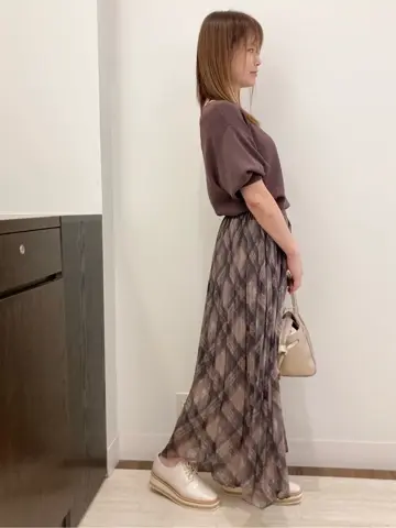 Feroux スタッフ コーディネート画像