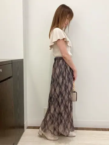 Feroux スタッフ コーディネート画像