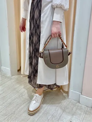 Feroux スタッフ コーディネート画像