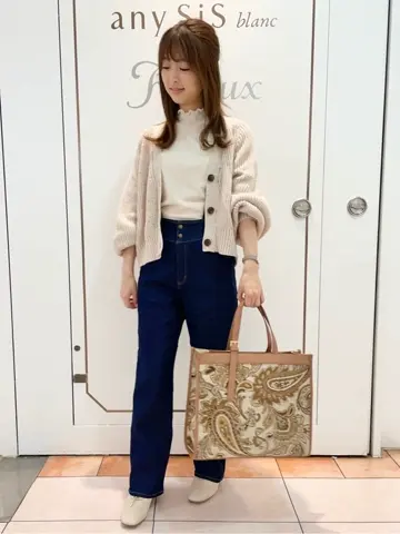 Feroux スタッフ コーディネート画像