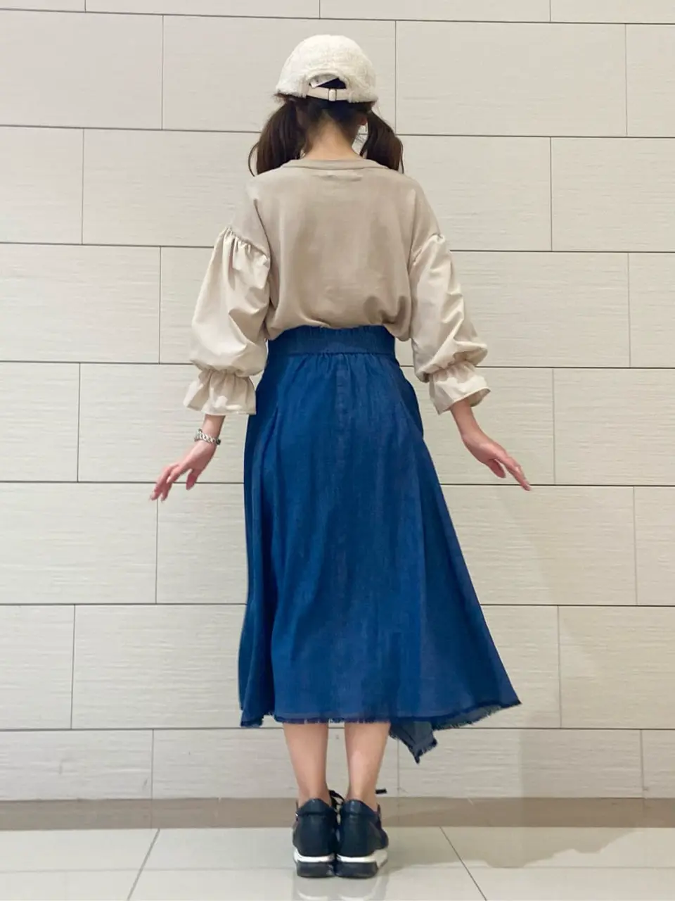 Feroux スタッフ コーディネート画像