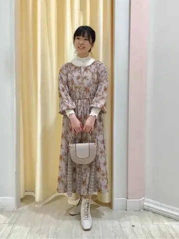 Feroux スタッフ コーディネート画像