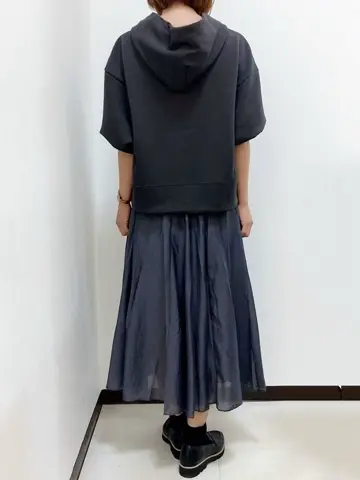 Feroux スタッフ コーディネート画像