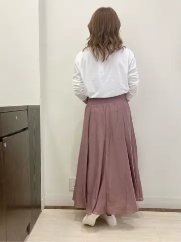 Feroux スタッフ コーディネート画像