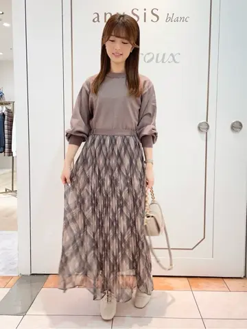 Feroux スタッフ コーディネート画像