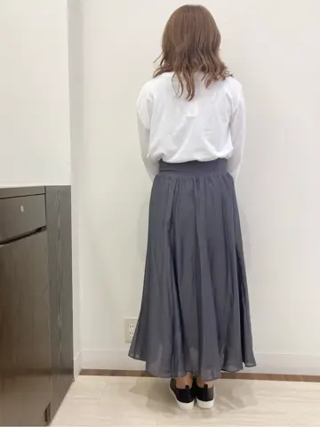 Feroux スタッフ コーディネート画像