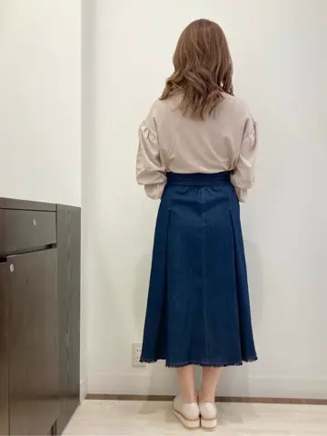 Feroux スタッフ コーディネート画像