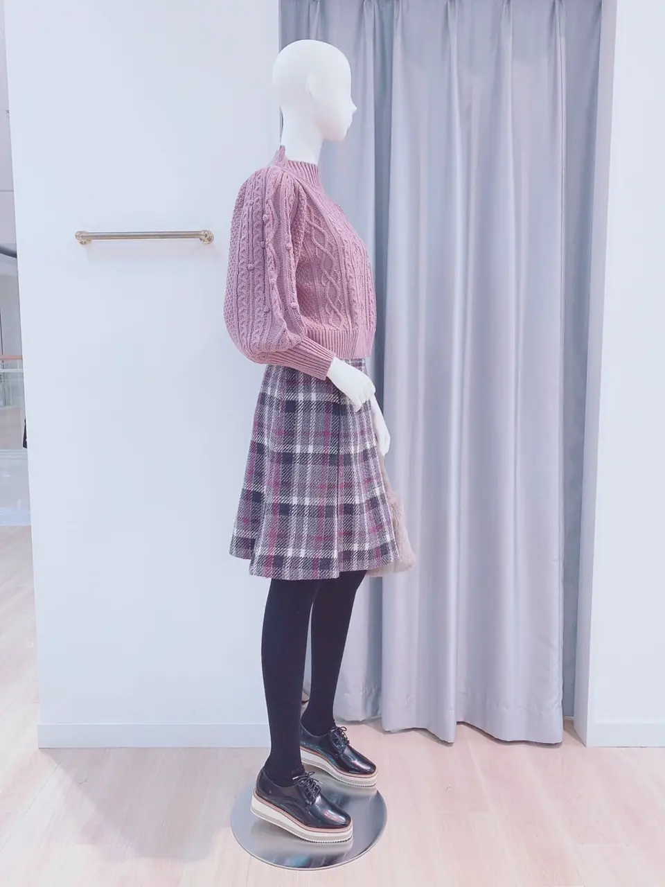 Feroux スタッフ コーディネート画像