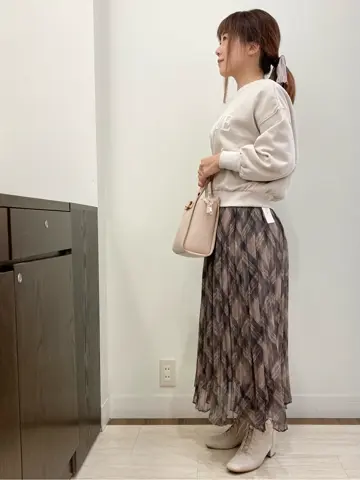 Feroux スタッフ コーディネート画像