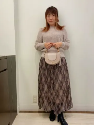 Feroux スタッフ コーディネート画像