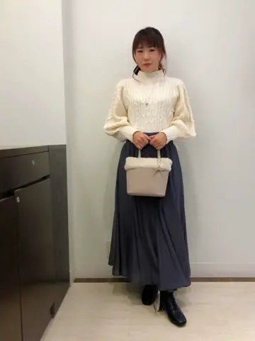 Feroux スタッフ コーディネート画像