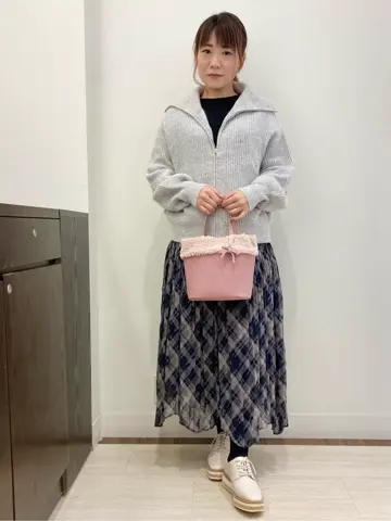 Feroux スタッフ コーディネート画像