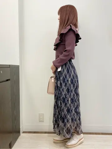 Feroux スタッフ コーディネート画像