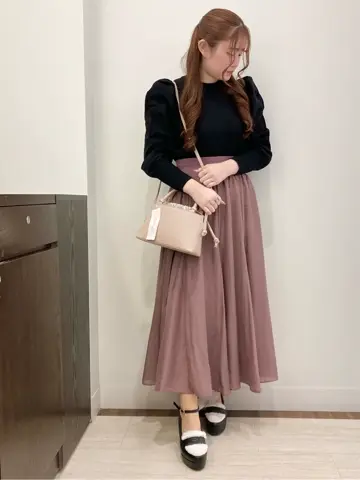 Feroux スタッフ コーディネート画像